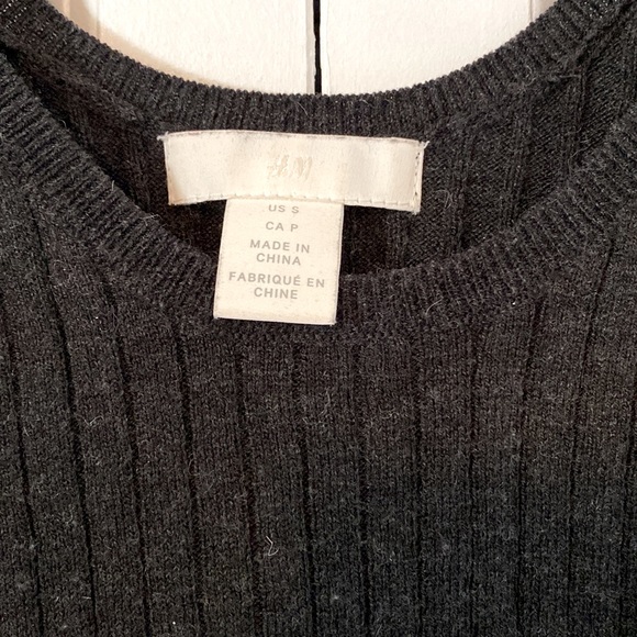 H&M Crop Top - Picture 3 of 4